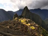 Julia Chen 2015年6月水瓶座运势