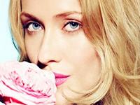 时刻注意自己外貌的生肖女