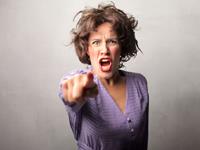 这些生肖总是抑制不了自己的情绪