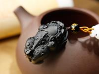 车上摆放貔貅该怎么做？