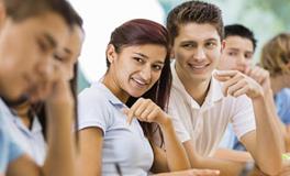 喜欢当面一套背后一套的生肖