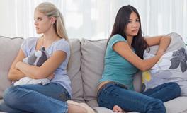 假如被闺蜜挖了墙角，你会怎么办？