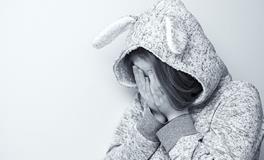 梦见亲人在哭是什么意思