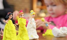 姓梁女孩起名大全