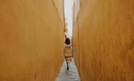 女人梦见在打点滴