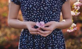 已婚女人梦见被蛇咬手