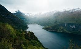 做梦梦见老公和别的女人在一起