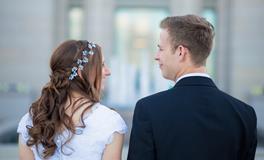 梦见自己和不认识的人结婚