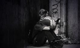 梦见别人被电死了