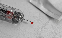 梦见别人被打出血