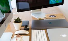 梦见老鼠钻进衣服里