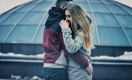 塔罗占卜：感情路曲折、坎坷，哪种男人最适合跟你白头偕老