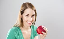 梦见和同事一起吃饭