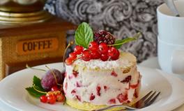 女人梦见有人请我吃饭