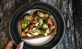 梦见和以前的同事一起吃饭