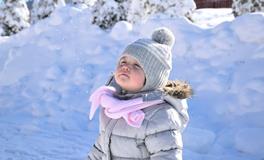 梦见孩子掉河里