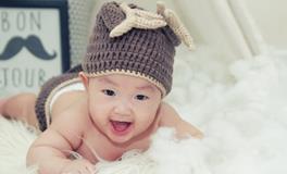 梦见打别人家的小男孩