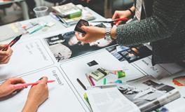 梦见在河里洗澡