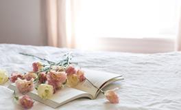 梦到头被东西砸到