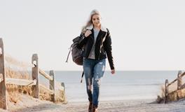 女人梦见菩萨像倒了