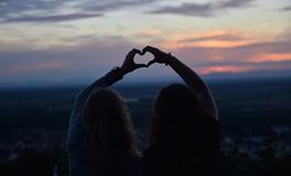 生肖龙适合跟什么人做朋友