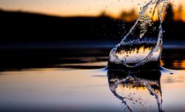 梦见别人脚受伤