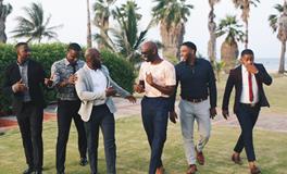 梦见自己头发掉光