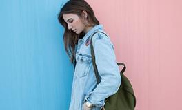 女人梦见自己的钱被抢