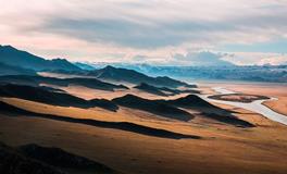 梦见干涸的河边