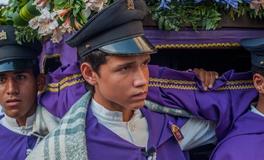 梦见一群人抬棺材出棺