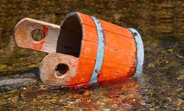 梦见水桶往外流水