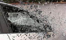 梦见汽车玻璃碎了