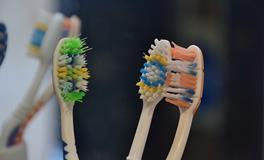 梦见刷牙暗示了怎样的运势