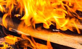 梦见火灾烧到自己