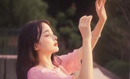 能让你飞蛾扑火的爱情会是什么样？