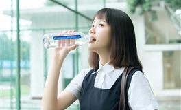 爱情中让人上瘾的星座女，一见钟情，再见无法自拔