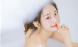 结婚有老婆后，会主动跟异性保持距离的生肖男