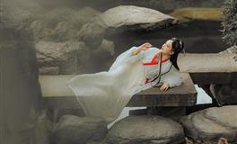 让前任后悔的星座女，当年对她爱答不理，现在的她你高攀不起