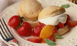 恋爱中，比较强势的3星座女，善于把握人心，占主导地位