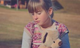 看透人间冷暖，依旧坚守感情的3个生肖，表面冷淡寡情，实则重情重义