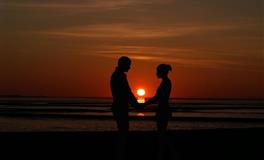 让水瓶座离不开你的方法：理解他的内心，注重相处模式