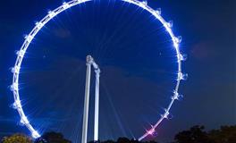 痴心不改，深情不移，对于前任一直爱着并愿意选择祝福对方的星座