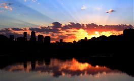 深度解析：十二星座彻底喜欢上你的表现