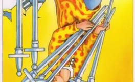 塔罗牌宝剑七逆位代表什么意思？