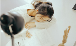 热恋中，属狗人会给爱人什么小惊喜