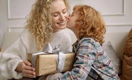 精准送礼，揭秘星座与生肖妈妈们最渴望的母亲节惊喜