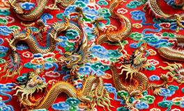 2000年属龙女在2025年全年运势