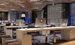 职场生存法则：巧妙避开小人的策略布局