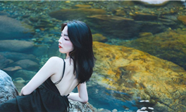 魅力不减当年，年龄越大桃花越旺的星座女