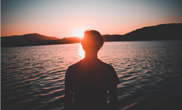 十二星男会主动追求什么样的女生？